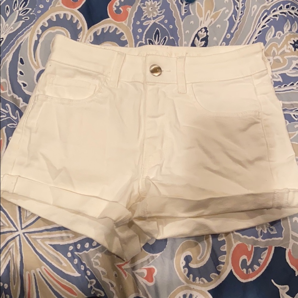 3️⃣ for 3️⃣5️⃣‼️🛍️ white AE shorts